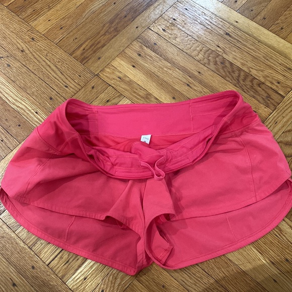 Lululemon mid rise pink short size 8 - Picture 4 of 7